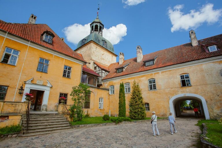 lielstraupe castle 00 1 768x512